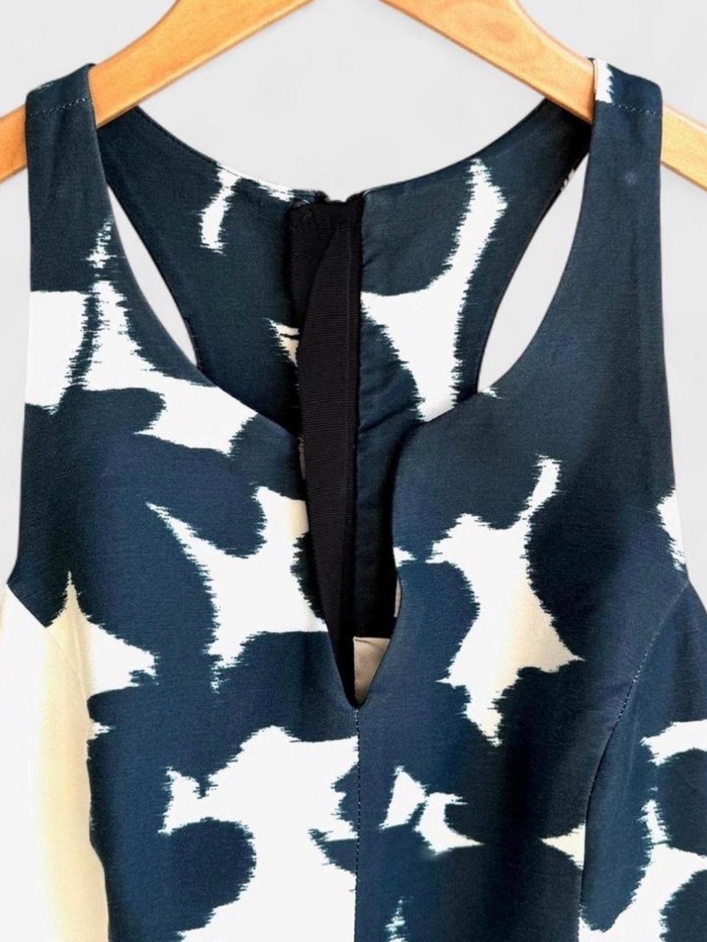 Milly Floral Split Neck Racerback Pleated Minidress Blue Yellow Size 6 - Picture 5 of 16